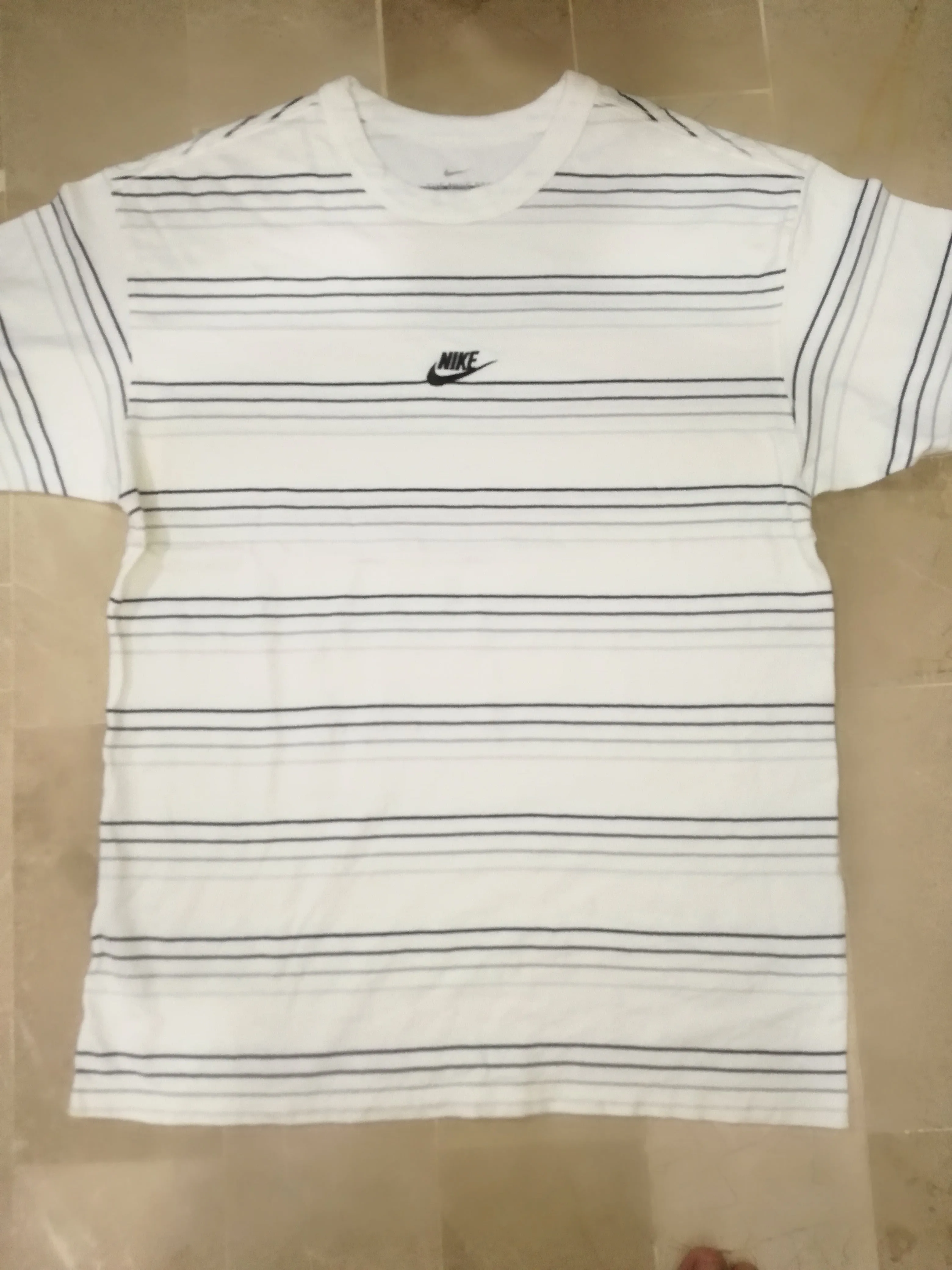 Nike t shirt 14 pcs